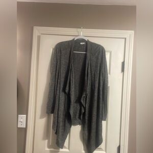 Beautiful Vince throw on sweater gray.. excellent condition